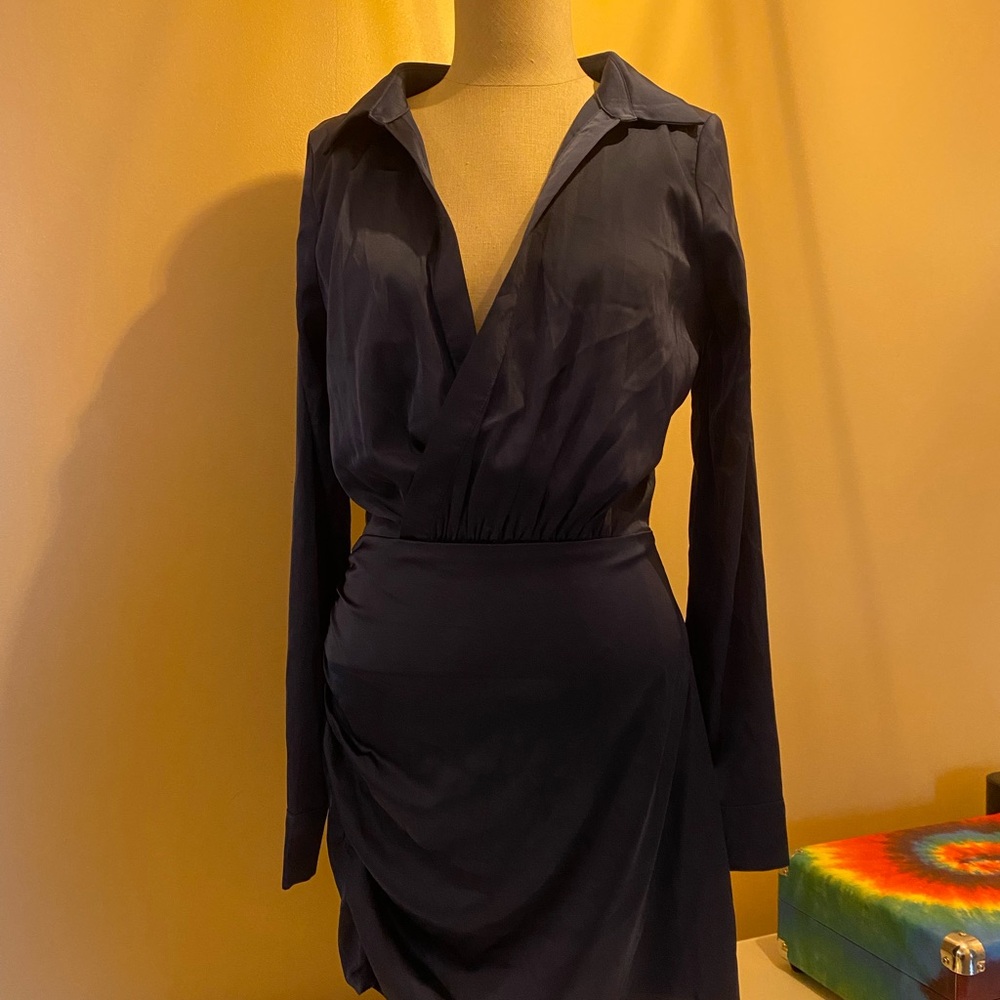 💙 Navy blue Ruched Dress with Notched Collar